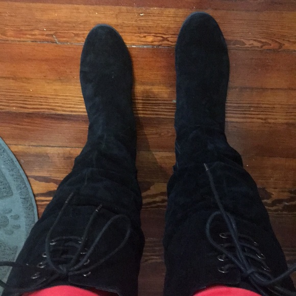Size 6 wide calf black suede knee high boots - Picture 3 of 7